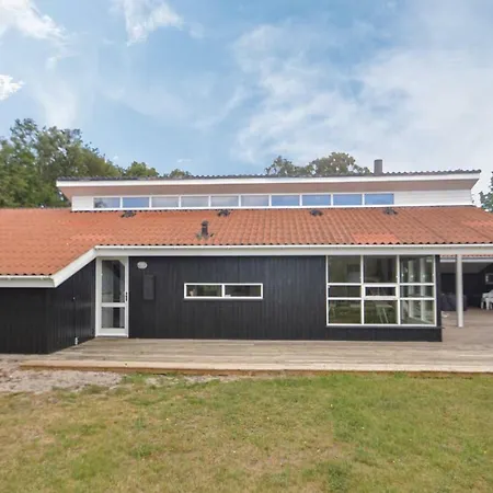 Dom wakacyjny Three-bedroom Holiday In Ebeltoft